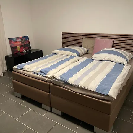 Private With Garden 2 Bedrooms 1 Bathroom Complete Apartman *