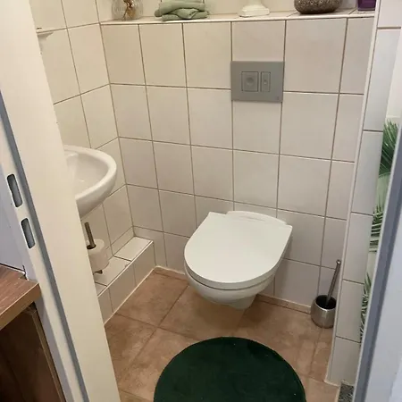 Private With Garden 2 Bedrooms 1 Bathroom Complete