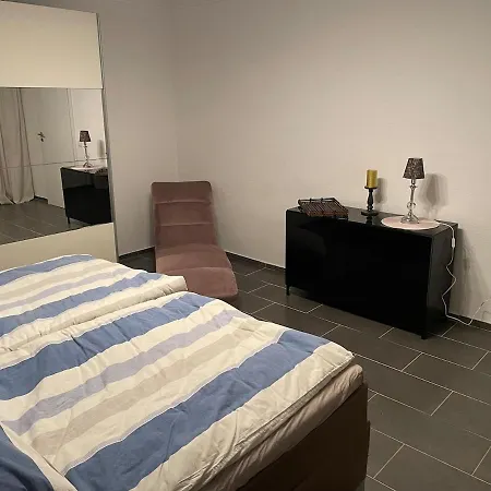 Lägenhet Private With Garden 2 Bedrooms 1 Bathroom Complete