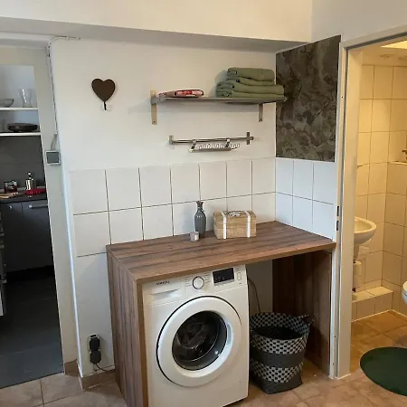 Private With Garden 2 Bedrooms 1 Bathroom Complete Apartman *