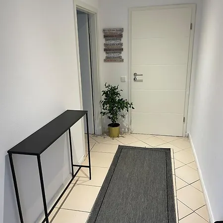 Private With Garden 2 Bedrooms 1 Bathroom Complete *