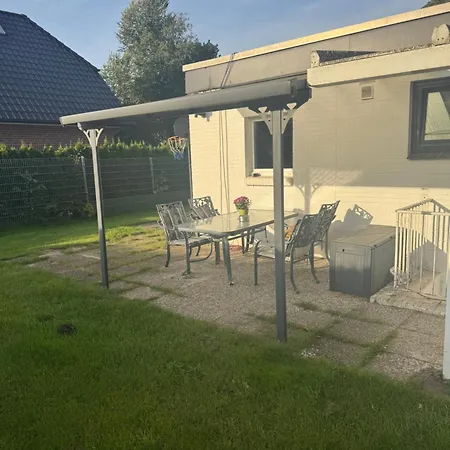 Private With Garden 2 Bedrooms 1 Bathroom Complete * Norderstedt
