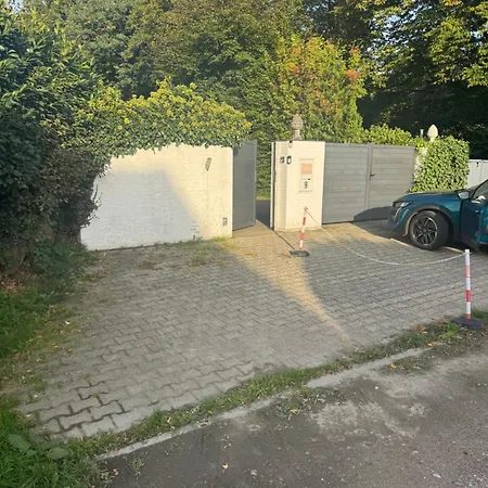 Apartment Private With Garden 2 Bedrooms 1 Bathroom Complete